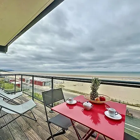 Beachside Elegance Yourhosthelper * Bénerville-sur-Mer